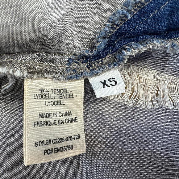 Cloth & Stone Anthropologie Shirt Distressed Chambray Gray Patches Sz. XS - Picture 11 of 12